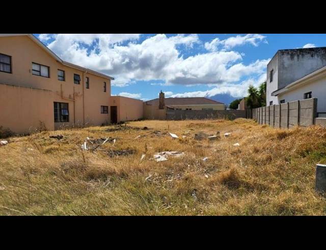 450M² VACANT LAND FOR SALE IN SOUTHFORK